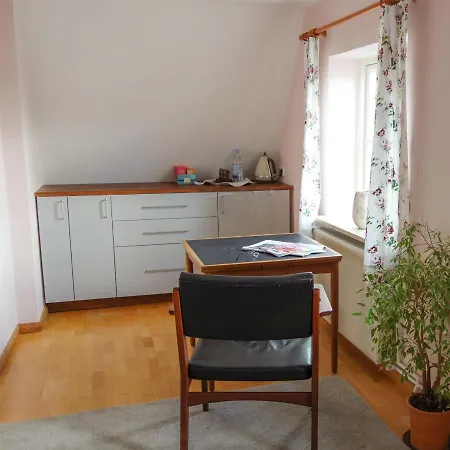 Δωμάτια σε οικογενειακή κατοικία Stadthaus Rothensande Σλέσβιχ